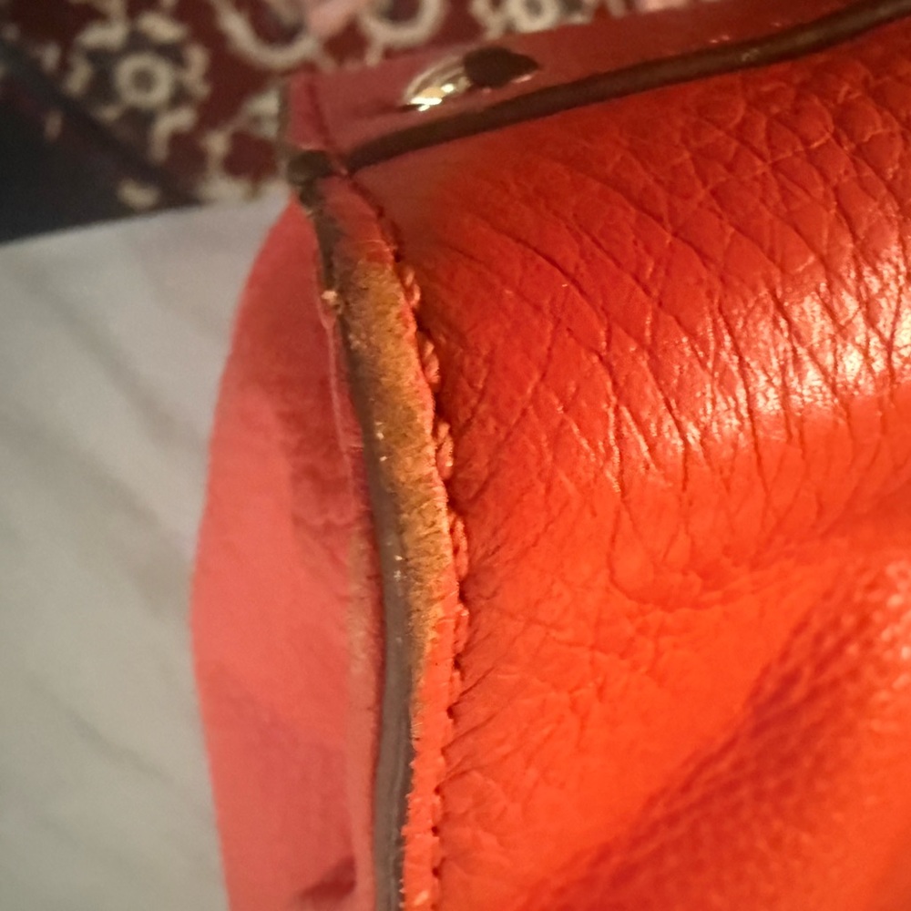 Michael Kors Hamilton Vibrant Red Leather Shoulder Bag with Gold Accents - Picture 10 of 16